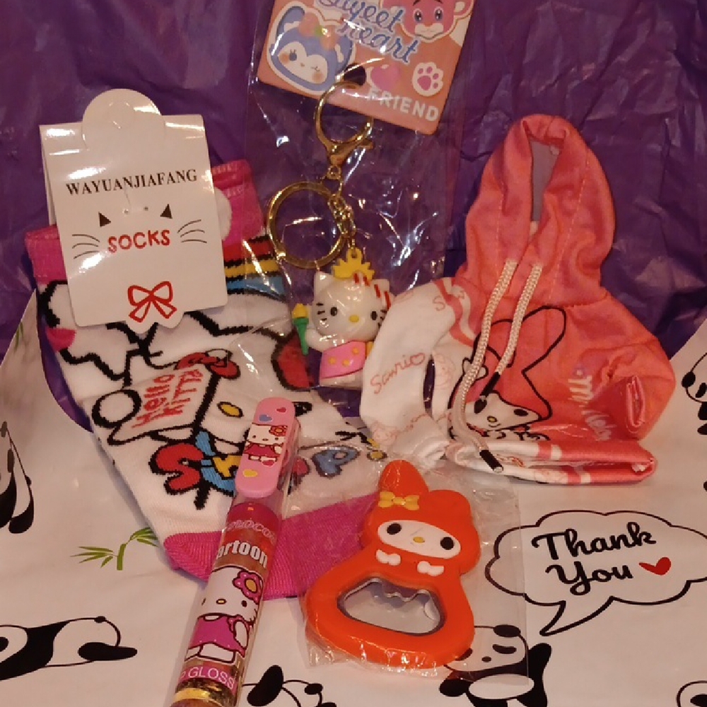 Hello Kitty Set - Can opener lip gloss mini Hoodie , Keychain and socks.